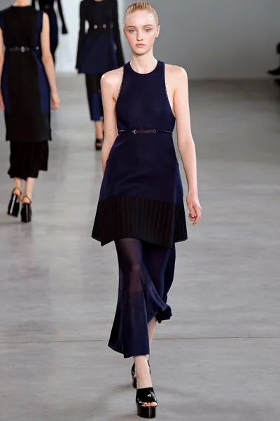 Look 18
